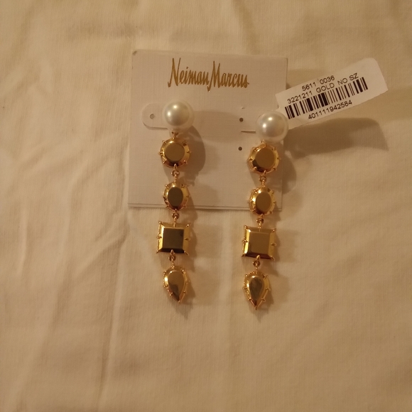 - Neiman Marcus Pearl & Gold "Diamond" Drop Earrings New w Tag - Picture 2 of 3
